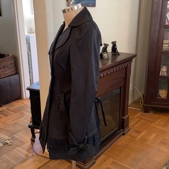 Betsey Johnson coat/rain coat with pockets and great heart buttons - Picture 4 of 13